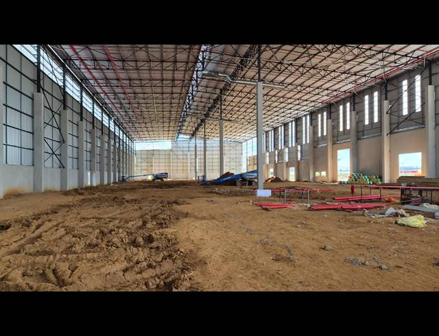 7,280M² WAREHOUSE TO LET IN JET PARK